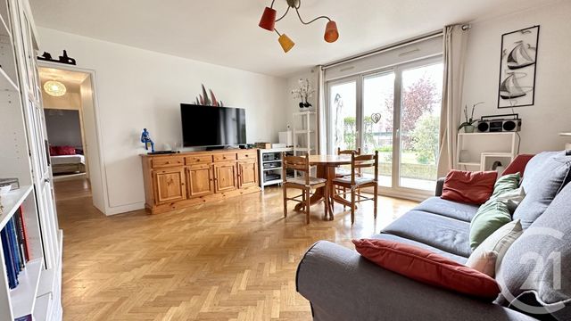 Appartement F4 à vendre - 4 pièces - 75.48 m2 - FRESNES - 94 - ILE-DE-FRANCE - Century 21 Lb Immobilier